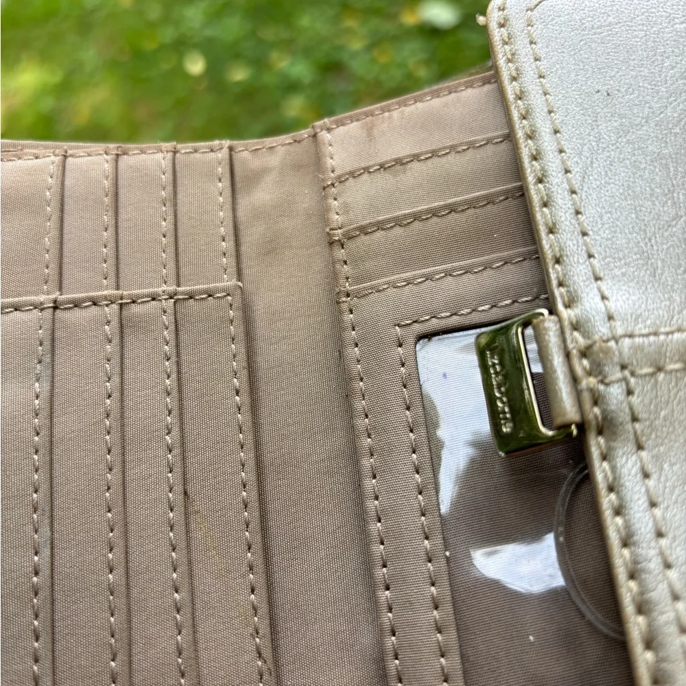 Liz Claiborne Elegant Brown and Cream Handbag with Wallet